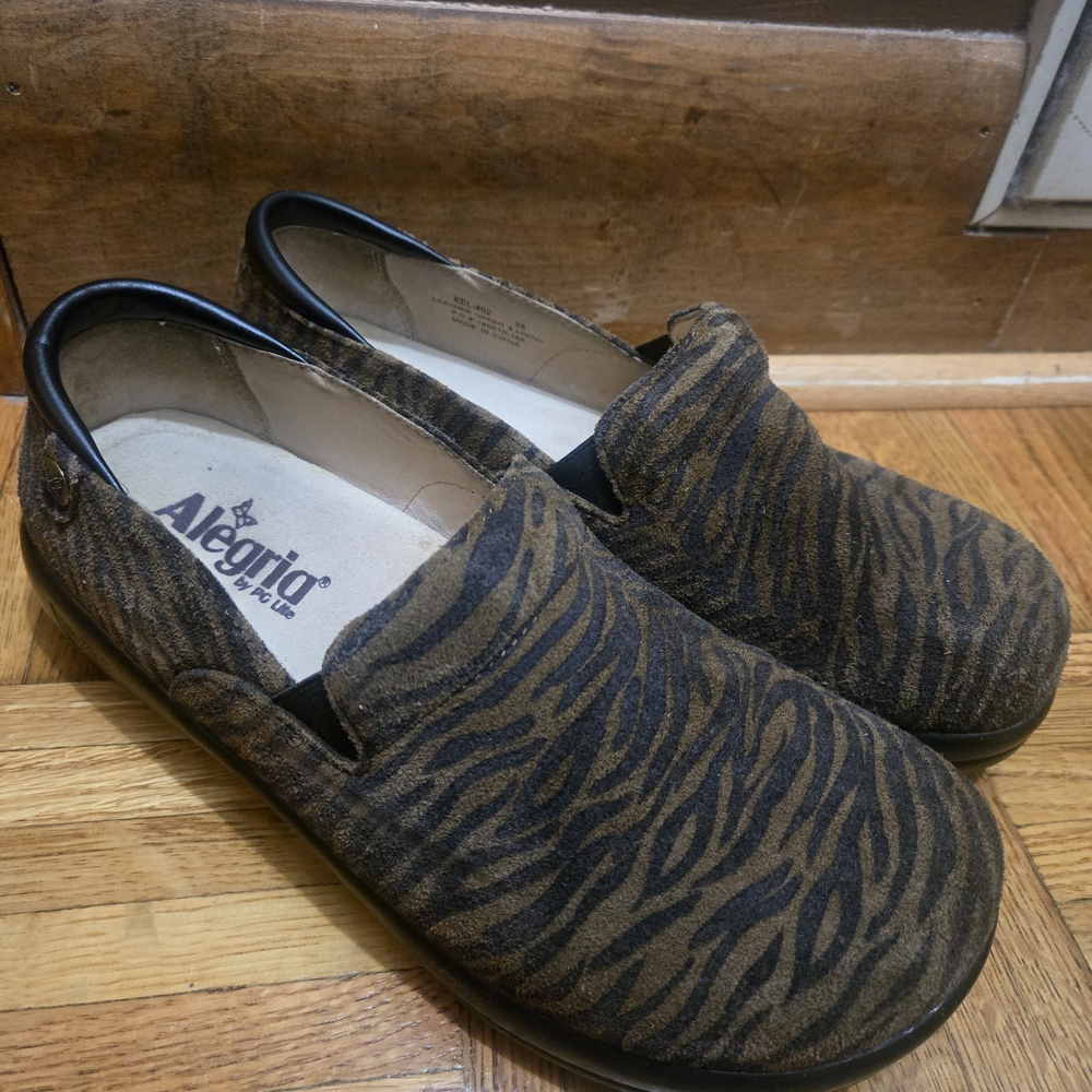 Alegria Women's Zebra Pattern Slip-On Loafers